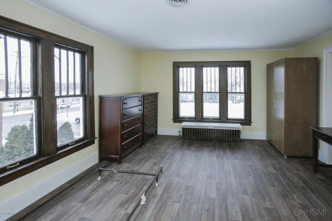 200-316 Trowbridge Street, Allegan, MI 49010